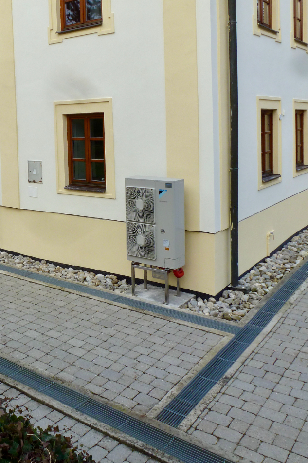 Tepelné čerpadlo Daikin Altherma HT - kaštieľ, Necpaly