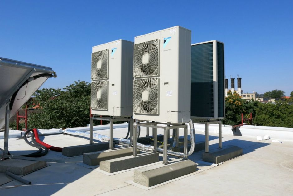 4x Tepelné čerpadlo Daikin Altherma LT - autobusová stanica, RS